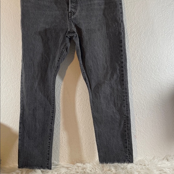 LEVI’S High Rise Button Fly Denim Jeans Raw Hem Size 32 - Picture 3 of 10